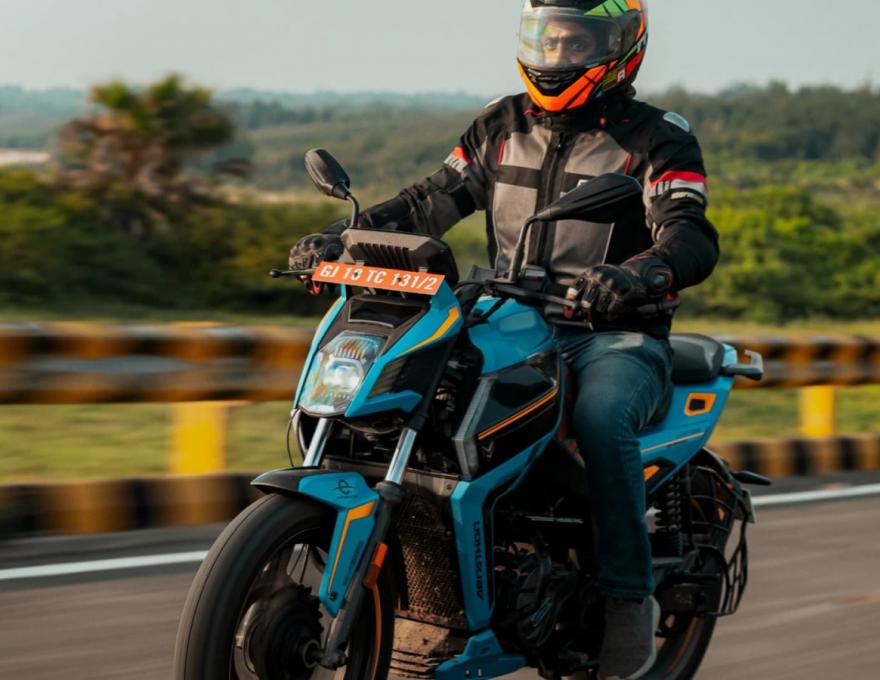 MATTER AERA Geared Electric Motorcycle by MATTER
